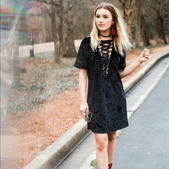 Dresses & Skirts - Black Velvet Dress